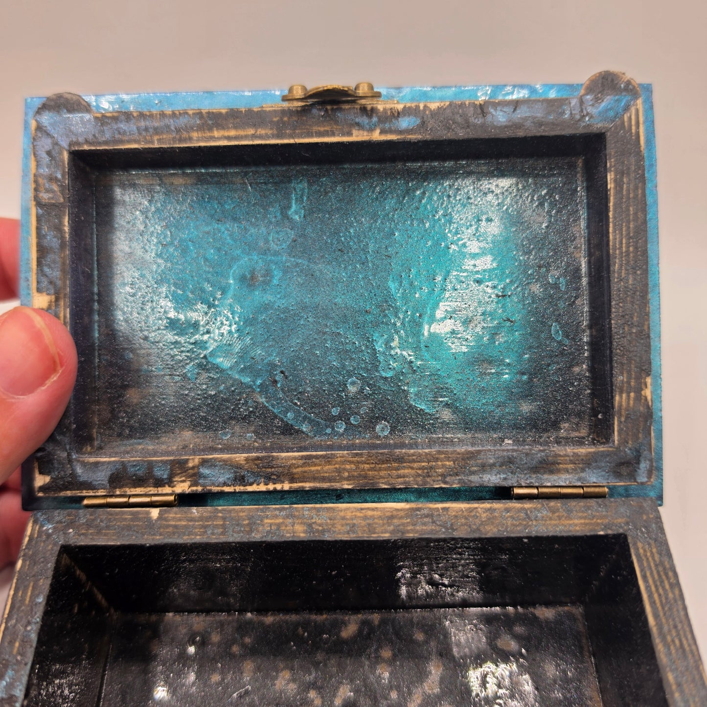 Color Shifting Blue Resin Jewelry Box